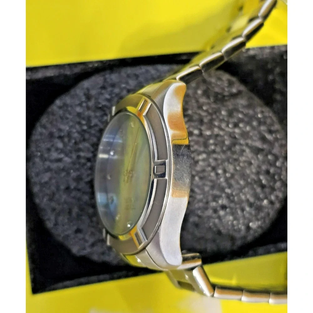 Invicta women pro